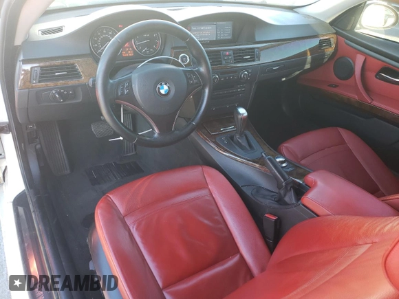 2008 BMW 3 Series 328xi z VIN WBAWC335X8PD09083, wystawiony jako Copart lot #85683234 z przebiegiem 152 670 mil mil oraz Szkoda całkowita • Salvage title. Historia ofert i sprzedaży dostępna na DreamBid. Obrazek 8.