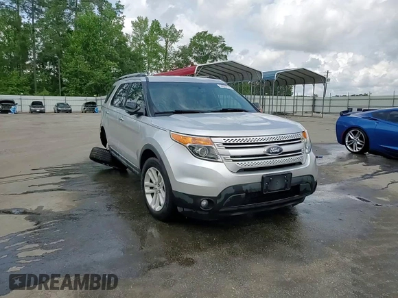 2013 Ford Explorer XLT z VIN 1FM5K7D80DGA40807, wystawiony jako Copart lot #54357115 z przebiegiem 123 444 mil mil oraz Szkoda całkowita • Salvage title. Historia ofert i sprzedaży dostępna na DreamBid. Obrazek 14.