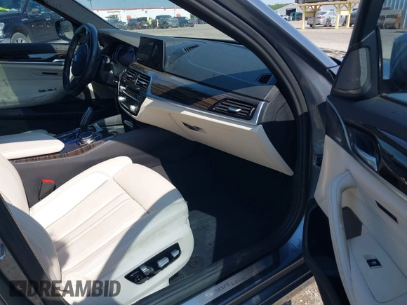2017 BMW 5 Series 540i с VIN WBAJE5C30HG915326, выставлен на аукционе IAAI как лот 42138937 с пробегом 96 105 миль миль и . История ставок и продаж доступна на DreamBid. Изображение 5.