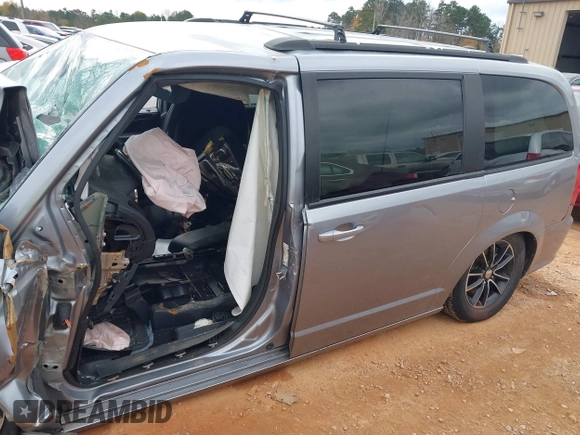 2019 Dodge Grand Caravan SE with VIN 2C4RDGBG3KR639447, listed as a IAAI auction lot 40960702 with Not Provided miles and . Bid and sale history available at DreamBid. Image 13.