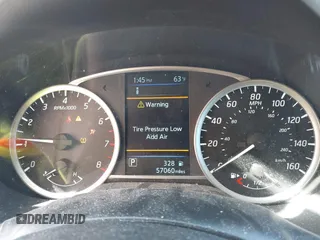 2019 Nissan Sentra SR with VIN 3N1AB7AP2KY457262, listed as a IAAI auction lot 41758326 with 57,060 mi miles. Bid and sale history available at carsss.com. Image 7.