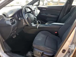 2018 Toyota C-HR XLE с VIN NMTKHMBX9JR015838, выставлен на аукционе Copart как лот 52732255 с пробегом 71 646 миль миль и Чистый • Clean title. История ставок и продаж доступна на DreamBid. Изображение 7.