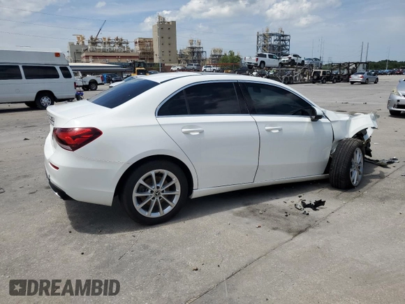 2020 Mercedes-Benz A 220 z VIN W1K3G4EB5LW044500, wystawiony jako Copart lot #58539135 z przebiegiem Nie podano mil oraz Szkoda całkowita • Salvage title. Historia ofert i sprzedaży dostępna na DreamBid. Obrazek 3.