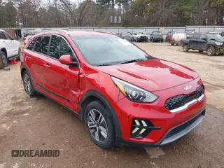 2022 Kia Niro LXS with VIN KNDCB3LC6N5524603, listed as a IAAI auction lot 41371264 with 104,130 mi miles. Bid and sale history available at carsss.com. Image 1.