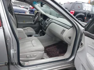 2008 Cadillac DTS 1SA z VIN 1G6KD57Y28U167084, wystawiony jako IAAI lot #41788614 z przebiegiem 86 436 mil mil oraz . Historia ofert i sprzedaży dostępna na DreamBid. Obrazek 5.