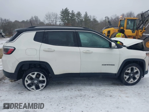2020 Jeep Compass Limited with VIN 3C4NJDCB8LT106629, listed as a IAAI auction lot 41430354 with 105,510 mi miles. Bid and sale history available at carsss.com. Image 13.