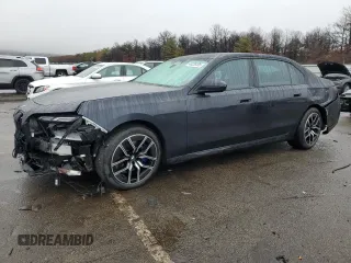 2023 BMW 7 Series 760i xDrive with VIN WBA33EJ08PCN83956, listed as a Copart auction lot 43235495 with 22,527 mi miles and Salvage Title. Bid and sale history available at carsss.com. Image 1.