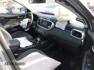 2018 Kia Sorento L with VIN 5XYPG4A33JG418543, listed as a IAAI auction lot 41745875 with 1 mi miles. Bid and sale history available at carsss.com. Image 5.