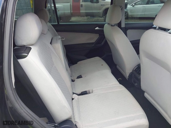 2020 Volkswagen Tiguan S with VIN 3VV1B7AX3LM138606, listed as a IAAI auction lot 41740703 with 99,294 mi miles. Bid and sale history available at carsss.com. Image 8.
