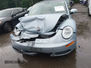 2010 Volkswagen Beetle with VIN 3VWRG3AL6AM008886, listed as a IAAI auction lot 42618429 with 100,264 mi miles and . Bid and sale history available at DreamBid. Image 12.