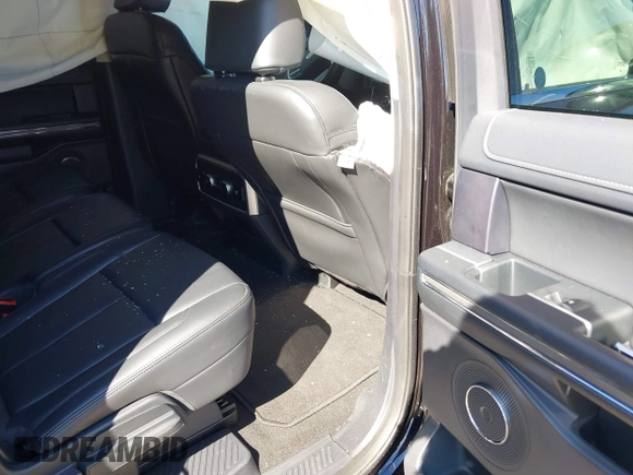 2024 Ford Expedition Max XLT with VIN 1FMJK1H83REA27722, listed as a IAAI auction lot 41826831 with 31,276 mi miles and . Bid and sale history available at DreamBid. Image 8.