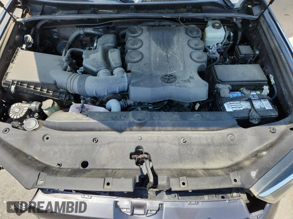 2020 Toyota 4Runner SR5 with VIN JTEBU5JR1L5810893, listed as a Copart auction lot 61157285 with 35,426 mi miles and Salvage title. Bid and sale history available at DreamBid. Image 12.