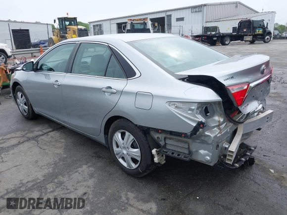 2015 Toyota Camry XLE with VIN 4T4BF1FK6FR475340, listed as a IAAI auction lot 41953834 with 104,041 mi miles. Bid and sale history available at carsss.com. Image 3.
