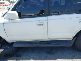 1997 Toyota 4Runner SR5 с VIN JT3GN86R0V0025626, выставлен на аукционе IAAI как лот 42303710 с пробегом 174 320 миль миль и . История ставок и продаж доступна на DreamBid. Изображение 14.