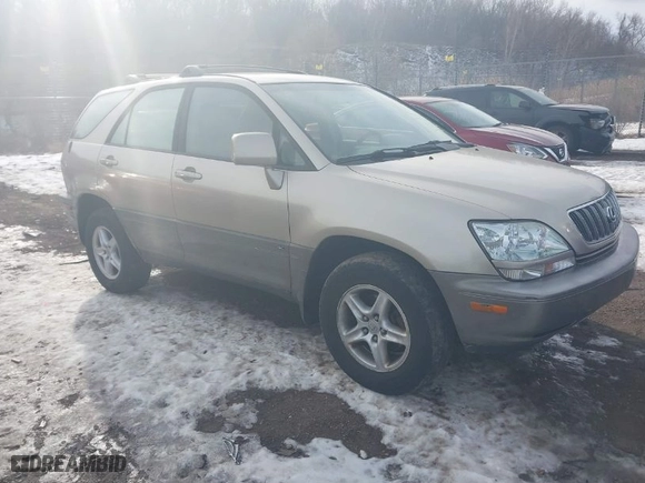2001 Lexus RX 300 with VIN JTJHF10UX10186798, listed as a IAAI auction lot 41658998 with 177,746 mi miles. Bid and sale history available at carsss.com. Image 1.