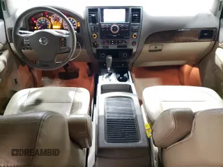 2011 Nissan Armada Platinum z VIN 5N1AA0NC6BN621460, wystawiony jako Copart lot #54748765 z przebiegiem 175 133 mil mil oraz Czysty tytuł • Clean title. Historia ofert i sprzedaży dostępna na DreamBid. Obrazek 8.