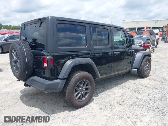 2024 Jeep Wrangler Sport S z VIN 1C4PJXDN6RW123452, wystawiony jako IAAI lot #42382840 z przebiegiem 17 234 mil mil oraz . Historia ofert i sprzedaży dostępna na DreamBid. Obrazek 4.