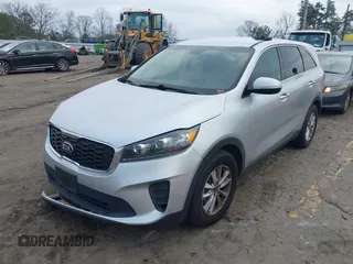 2020 Kia Sorento LX V6 with VIN 5XYPGDA50LG619045, listed as a IAAI auction lot 41520510 with 124,870 mi miles. Bid and sale history available at carsss.com. Image 17.