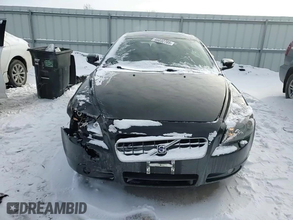 2010 Volvo C70 with VIN YV1672MC9AJ091846, listed as a Copart auction lot 46032705 with 164,663 mi miles and Salvage Title. Bid and sale history available at carsss.com. Image 10.
