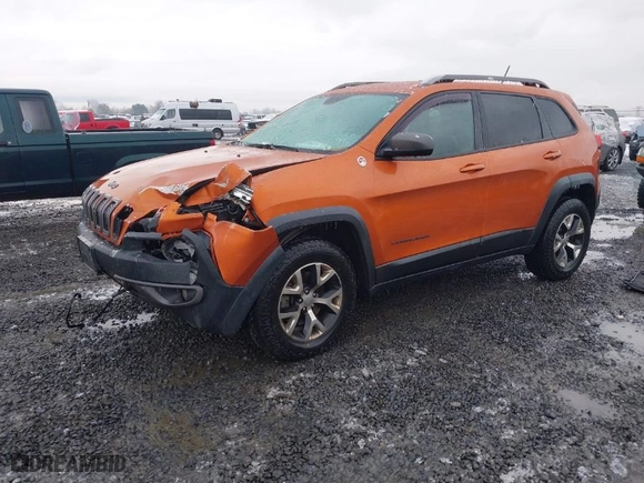 2015 Jeep Cherokee Trailhawk with VIN 1C4PJMBS5FW502185, listed as a IAAI auction lot 41535588 with 81,361 mi miles. Bid and sale history available at carsss.com. Image 2.