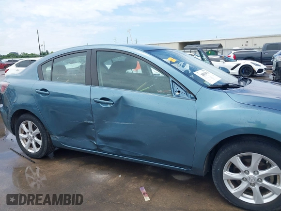 2011 Mazda 3 i Touring with VIN JM1BL1VG2B1425700, listed as a IAAI auction lot 42084171 with 162,310 mi miles. Bid and sale history available at carsss.com. Image 6.