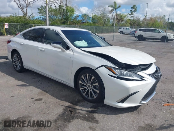 2020 Lexus ES with VIN 58ADZ1B16LU060952, listed as a IAAI auction lot 41564044 with 51,496 mi miles. Bid and sale history available at carsss.com. Image 1.