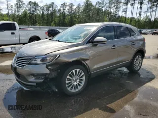 2017 Lincoln MKC Reserve z VIN 5LMCJ3D98HUL11757, wystawiony jako Copart lot #53115715 z przebiegiem 40 464 mil mil oraz Szkoda całkowita • Salvage title. Historia ofert i sprzedaży dostępna na DreamBid. Obrazek 1.