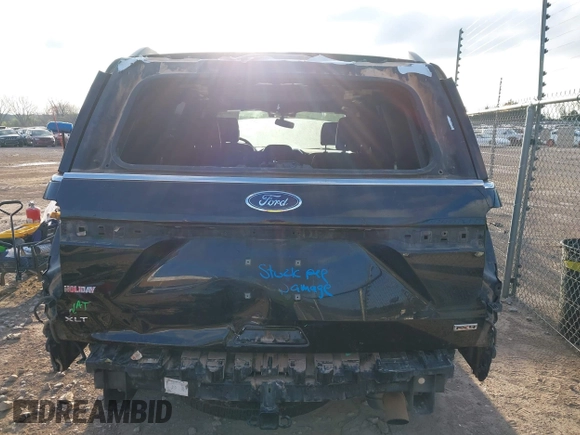 2019 Ford Expedition XLT z VIN 1FMJU1JTXKEA30678, wystawiony jako IAAI lot #41905098 z przebiegiem 156 746 mil mil oraz . Historia ofert i sprzedaży dostępna na DreamBid. Obrazek 17.