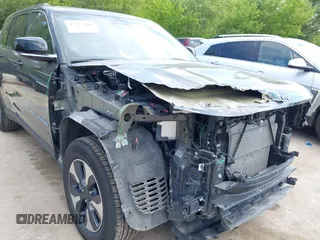 2024 Jeep Grand Cherokee with VIN 1C4RJYB68RC132293, listed as a IAAI auction lot 42597310 with 39,517 mi miles and . Bid and sale history available at DreamBid. Image 6.