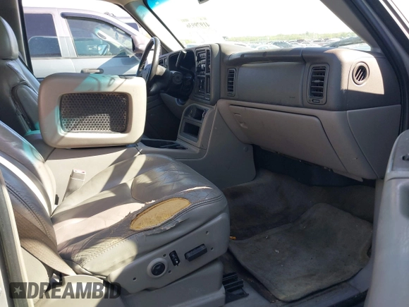 2004 GMC Yukon SLT with VIN 1GKEK13Z14J173689, listed as a IAAI auction lot 41979936 with 1 mi miles. Bid and sale history available at carsss.com. Image 5.