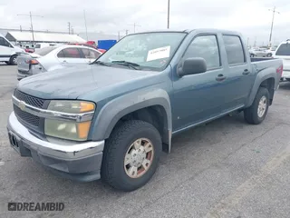 2006 Chevrolet Colorado LT w/3LT with VIN 1GCDS136768186552, listed as a IAAI auction lot 42057085 with 129,901 mi miles. Bid and sale history available at carsss.com. Image 2.