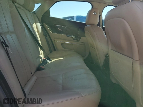 2012 Jaguar XJ with VIN SAJWA1CB5CLV29023, listed as a Copart auction lot 48300165 with 42,725 mi miles and Salvage title. Bid and sale history available at DreamBid. Image 10.
