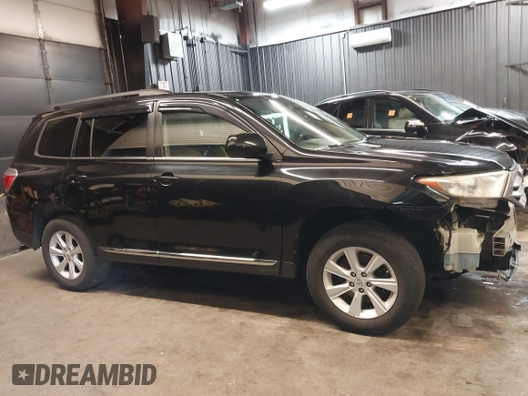 2013 Toyota Highlander with VIN 5TDZA3EH8DS032069, listed as a IAAI auction lot 41795444 with 158,920 mi miles and . Bid and sale history available at DreamBid. Image 14.