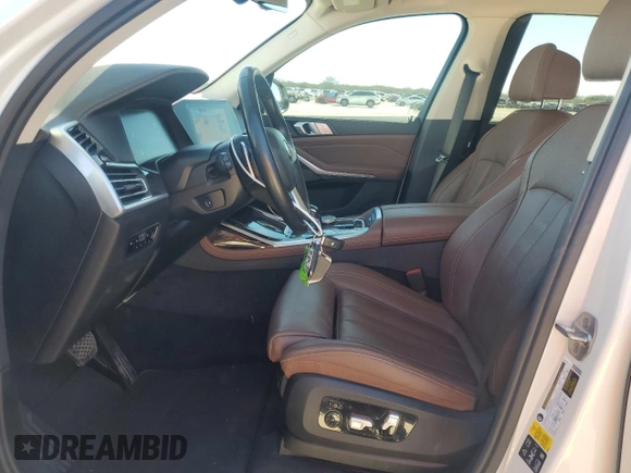 2020 BMW X7 xDrive40i with VIN 5UXCW2C07L9B38798, listed as a Copart auction lot 46423935 with 68,461 mi miles and Salvage Title. Bid and sale history available at carsss.com. Image 7.