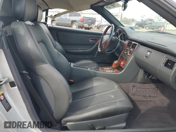 2003 Mercedes-Benz SLK 320 with VIN WDBKK65F83F290023, listed as a Copart auction lot 49598115 with 26,196 mi miles and Salvage title. Bid and sale history available at DreamBid. Image 10.