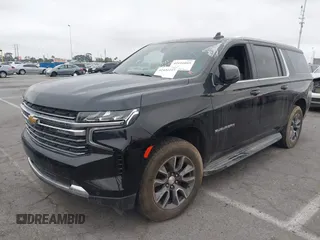 2021 Chevrolet Suburban LT z VIN 1GNSCCKD8MR146950, wystawiony jako IAAI lot #42431197 z przebiegiem 155 060 mil mil oraz . Historia ofert i sprzedaży dostępna na DreamBid. Obrazek 2.