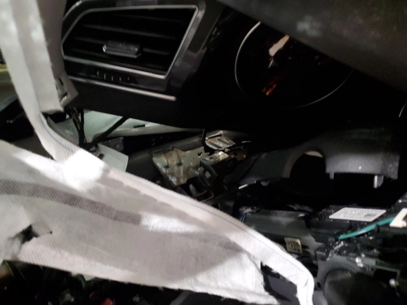2018 Volkswagen Tiguan SEL с VIN 3VV2B7AX7JM164031, выставлен на аукционе Copart как лот 52967265 с пробегом Не указан миль и Списание • Salvage title. История ставок и продаж доступна на DreamBid. Изображение 9.