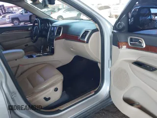2012 Jeep Grand Cherokee Limited with VIN 1C4RJEBG7CC227488, listed as a IAAI auction lot 41881061 with 185,327 mi miles. Bid and sale history available at carsss.com. Image 5.
