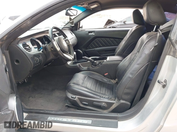 2011 Ford Mustang V6 with VIN 1ZVBP8AMXB5142041, listed as a IAAI auction lot 41938438 with 126,591 mi miles and . Bid and sale history available at carsss.com. Image 5.
