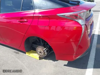 2017 Toyota Prius Two with VIN JTDKBRFU0H3538662, listed as a IAAI auction lot 42011499 with 90,862 mi miles. Bid and sale history available at carsss.com. Image 6.