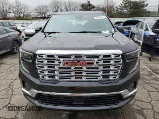 2024 GMC Acadia AWD Denali z VIN 1GKENRKS5RJ200040, wystawiony jako Copart lot #82106714 z przebiegiem 621 mil mil oraz Szkody całkowita. Historia ofert i sprzedaży dostępna na DreamBid. Obrazek 5.