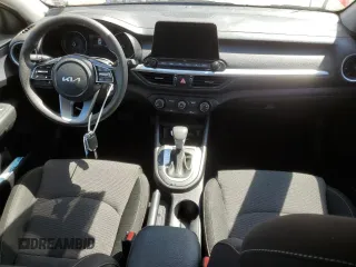 2022 Kia Forte LXS with VIN 3KPF24AD0NE460142, listed as a Copart auction lot 48759123 with 28,500 mi miles and Salvage Title. Bid and sale history available at DreamBid. Image 8.
