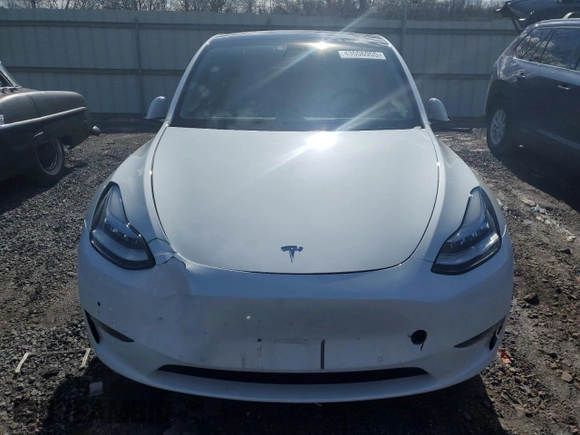 2022 Tesla Model Y Long Range with VIN 7SAYGDEE6NF454386, listed as a Copart auction lot 43506955 with 45,911 mi miles and Salvage Title. Bid and sale history available at DreamBid. Image 5.