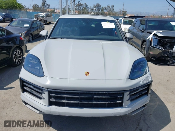 2024 Porsche Cayenne z VIN WP1AA2AY5RDA02624, wystawiony jako IAAI lot #42205528 z przebiegiem Nie podano mil oraz . Historia ofert i sprzedaży dostępna na DreamBid. Obrazek 11.