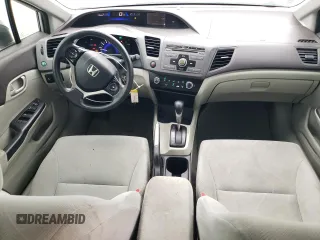 2012 Honda Civic LX z VIN 2HGFB2F56CH523429, wystawiony jako Copart lot #52933235 z przebiegiem 178 789 mil mil oraz Szkoda całkowita • Salvage title. Historia ofert i sprzedaży dostępna na DreamBid. Obrazek 8.