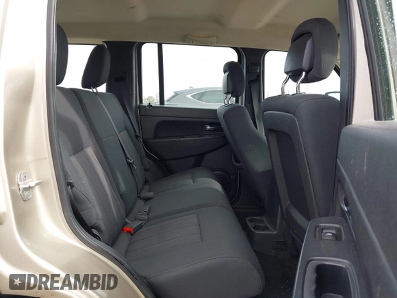 2011 Jeep Liberty Sport with VIN 1J4PN2GK7BW507135, listed as a IAAI auction lot 41885032 with 114,370 mi miles. Bid and sale history available at carsss.com. Image 8.