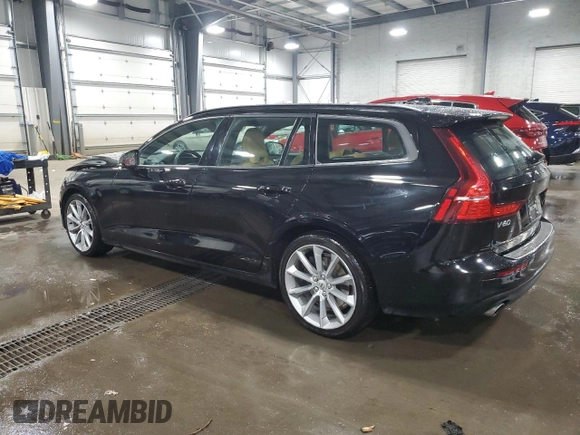 2020 Volvo V60 Momentum z VIN YV1102EK2L2361873, wystawiony jako Copart lot #47556795 z przebiegiem 55 975 mil mil oraz Szkoda całkowita • Salvage title. Historia ofert i sprzedaży dostępna na DreamBid. Obrazek 2.