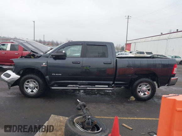 2022 Ram 2500 Big Horn with VIN 3C6UR5DL9NG104389, listed as a IAAI auction lot 41298402 with 62,525 mi miles. Bid and sale history available at carsss.com. Image 14.