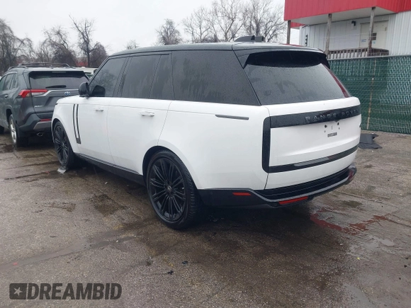 2023 Land Rover Range Rover SE with VIN SALKP9FU3PA051508, listed as a IAAI auction lot 41456091 with 7,635 mi miles. Bid and sale history available at carsss.com. Image 3.