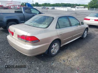 2001 Honda Accord EX с VIN 1HGCG16511A029862, выставлен на аукционе IAAI как лот 42446340 с пробегом 348 465 миль миль и . История ставок и продаж доступна на DreamBid. Изображение 4.